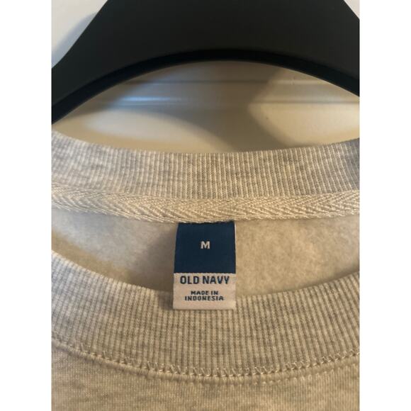 NWT Old Navy Women's Light Gray Sweatshirt CHEERS Holiday Soft Size Medium - Picture 2 of 6